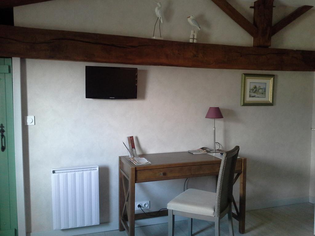 Le Logis Du Four Bed & Breakfast Soudan  Exterior photo
